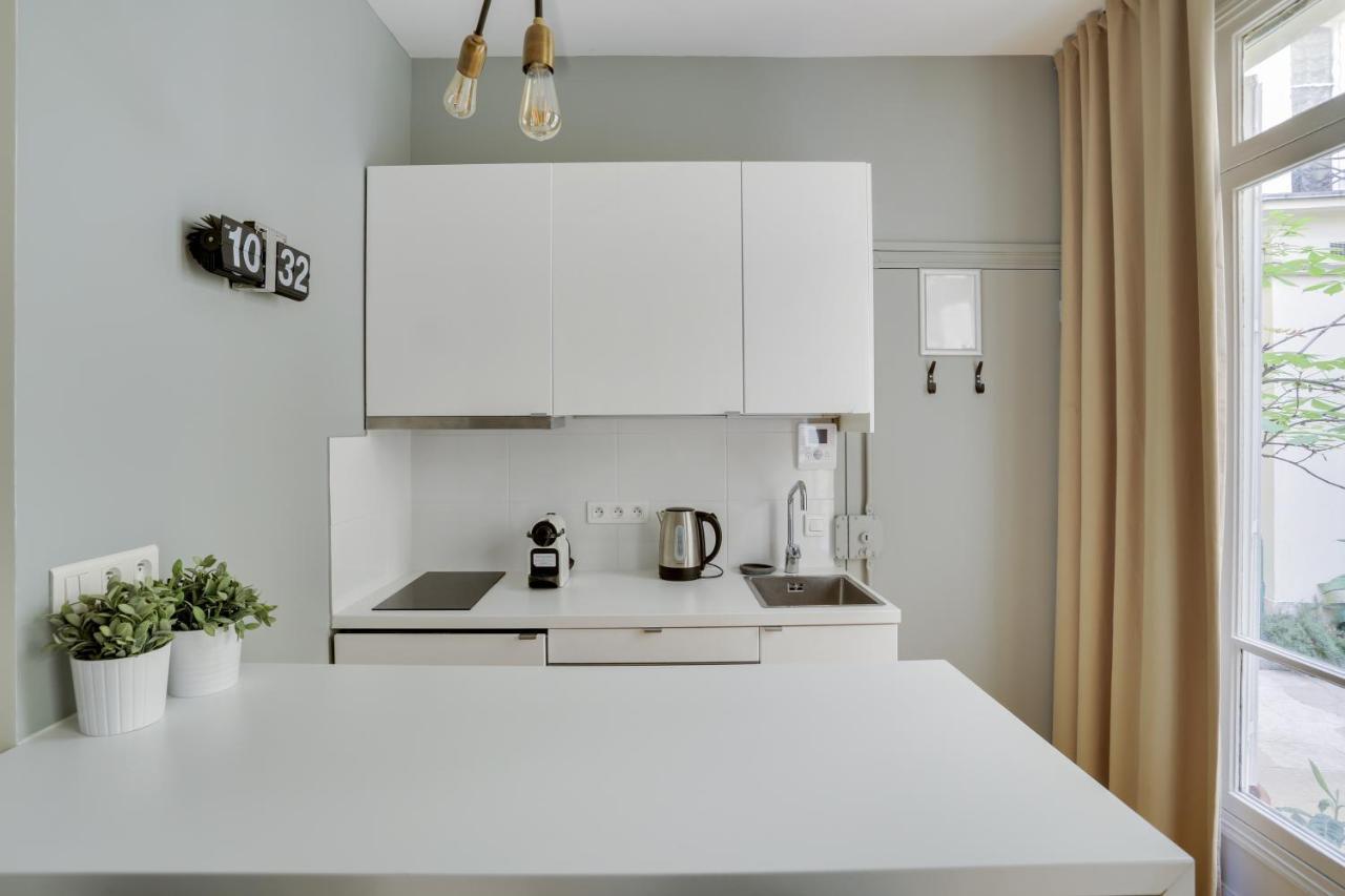 Charmant Studio Au Coeur De Paris Pour 2 Personnes By Weekome Exterior photo